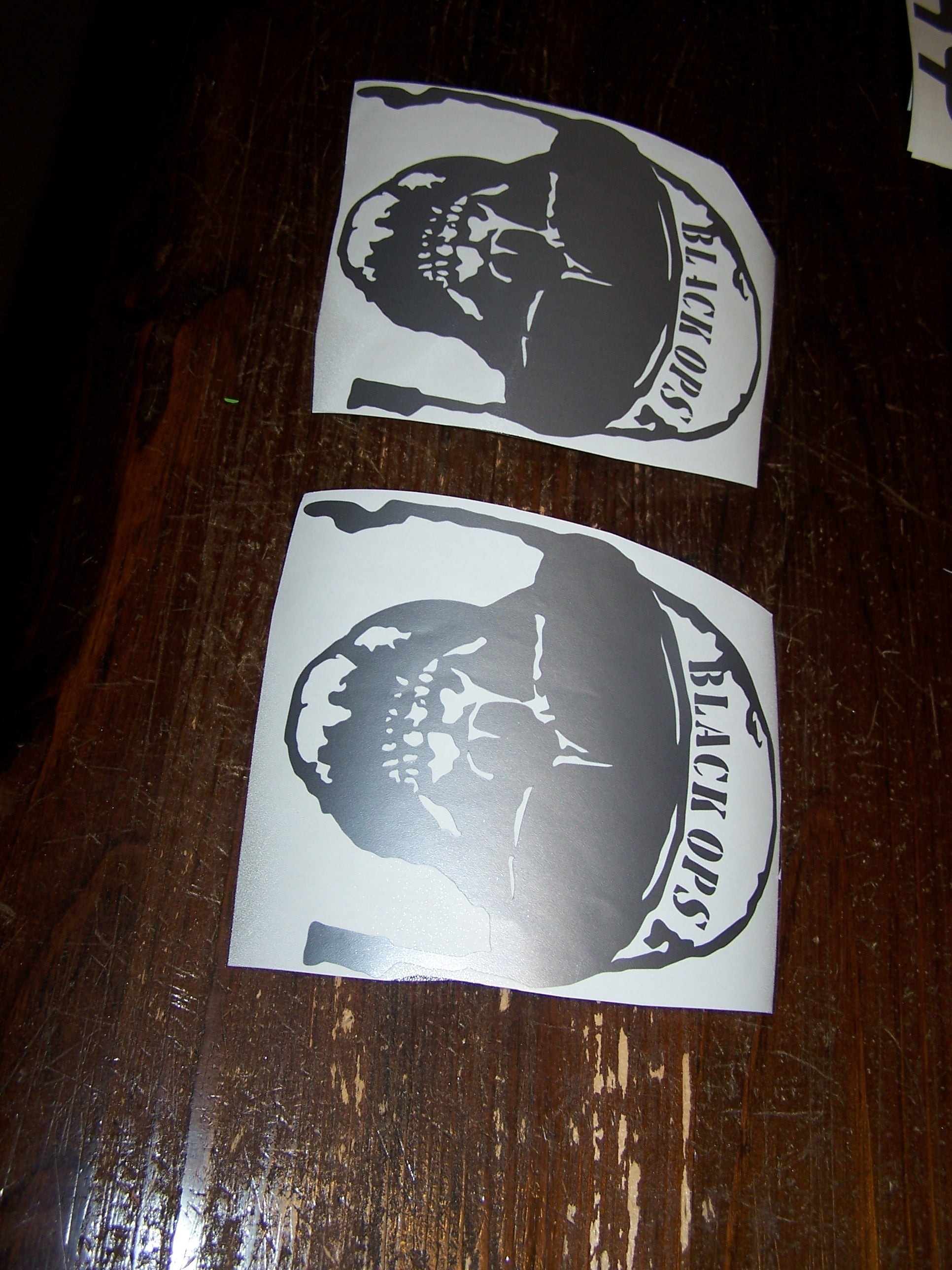 BLACK OPS SKULL DECAL SET OF 2 CALL OF DUTY